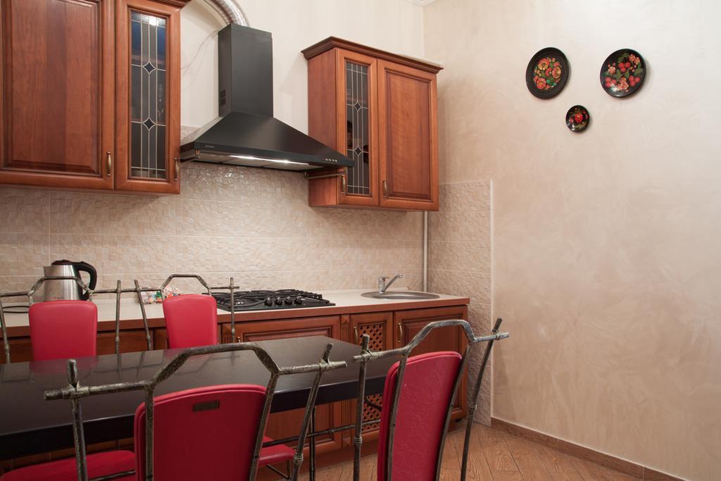 Apartment Roksolana Lviv Exterior foto